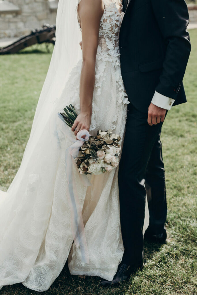 Boty ke svatebnímu obleku – jaké vybrat?
