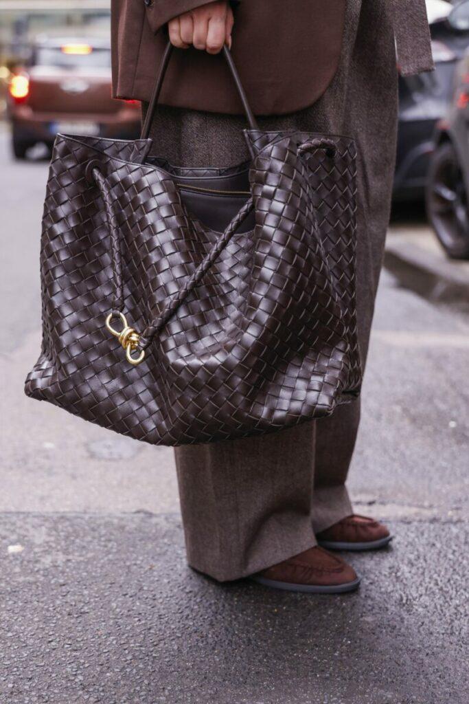 čištění kožené kabelky